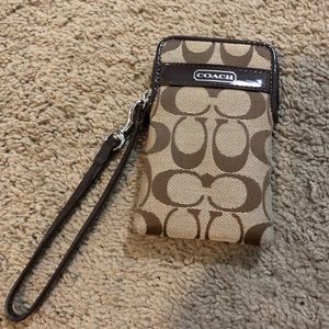 Coach clutch/wristlet